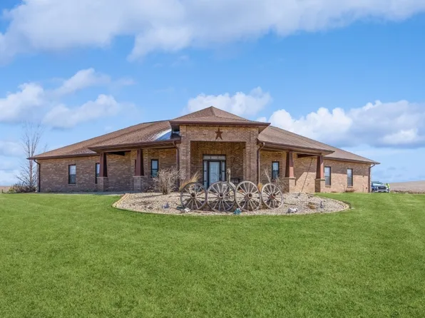 1297 Harding Ave, Tipton, IA 52772