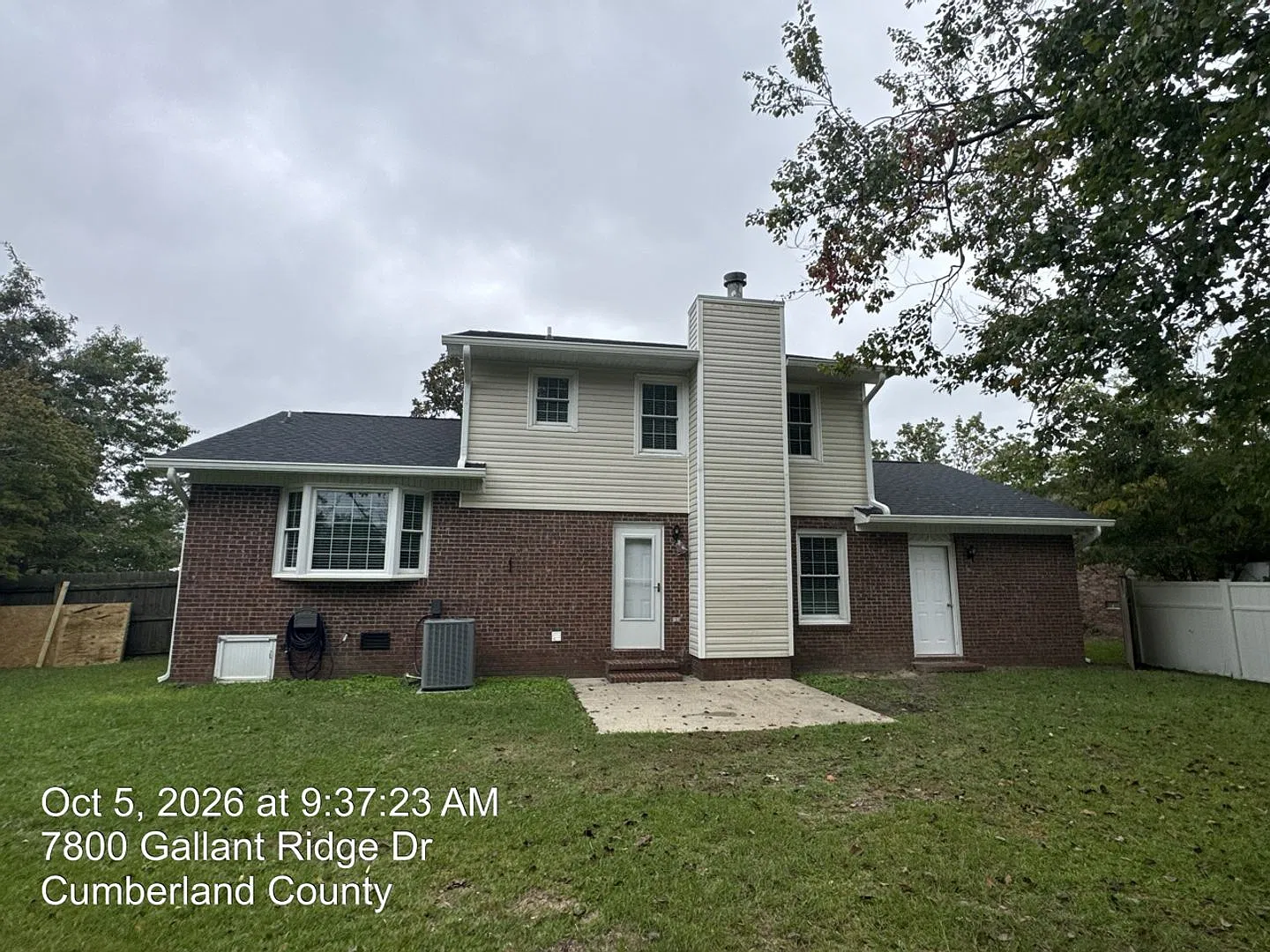 7800 Gallant Ridge Drive — Photo 2