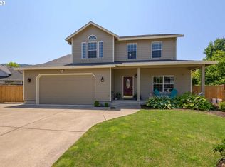 7169 E St, Springfield, OR 97478