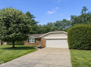 1348 Secretariat Ln, Indianapolis, IN 46217