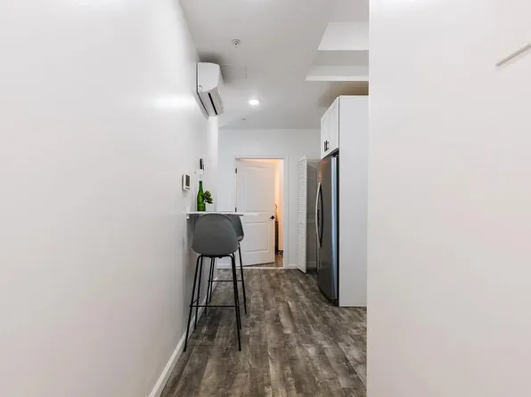 320 Central Avenue image 3 of 28