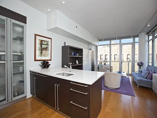 Sold by Sotheby's International Realty | media 3
