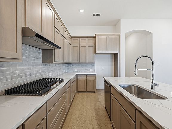 4th image of 3720 American Paint Dr