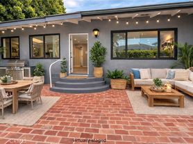 457 Seaward Rd, Corona Del Mar, CA