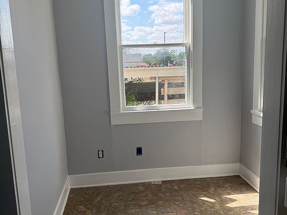 4th image of 200 S Parker Ave