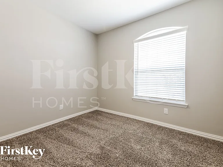 2304 O'Keefe Dr — Photo 16