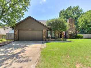 1317 Fox Lake Ln, Edmond, OK 73034