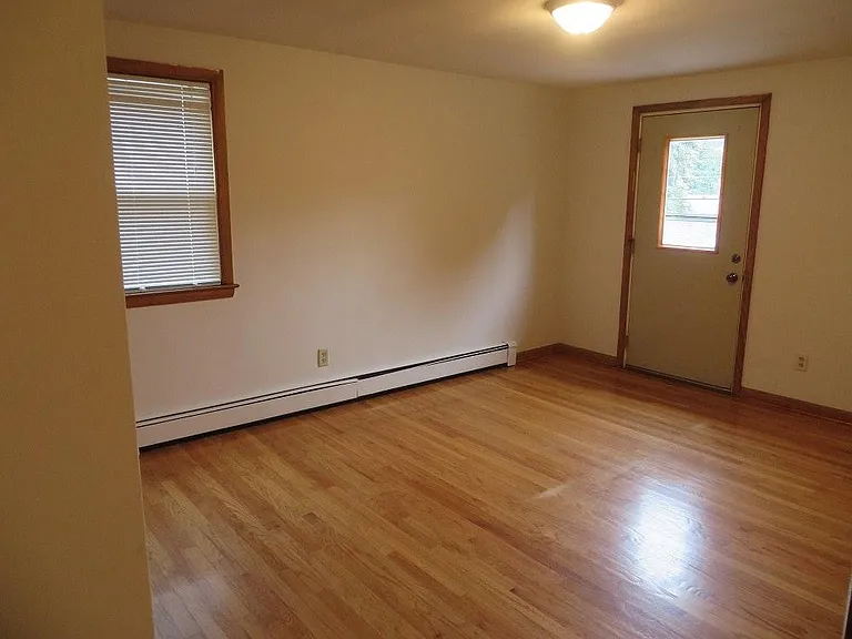5806 Russett Rd #4 — Photo 10