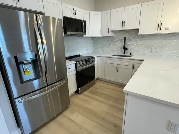 1636 N 26th St #2, Philadelphia, PA 19121