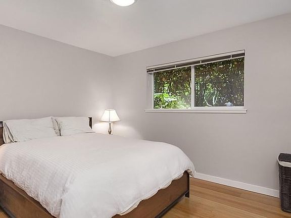 5th image of 330 W Olympic Pl