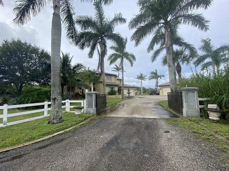 1st image of 904 Osceola Dr
