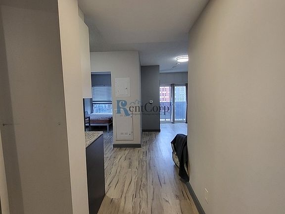 3rd image of 1112 Sunview St #258A