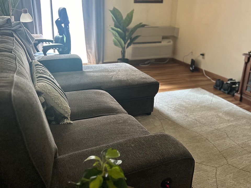1st image of 2106 Kanawha Blvd E APT 126