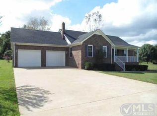1137 2nd St, Lawrenceburg, TN 38464