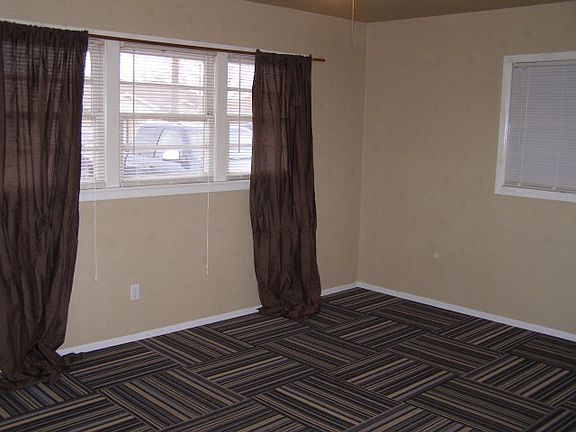 2nd image of 1617 W 18th St