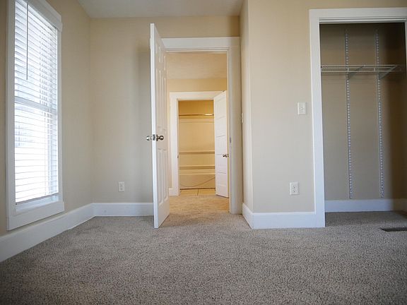 5th image of 221 Harrison St