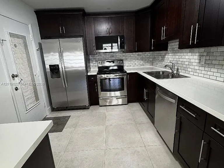 5401 SW 77th Ct #206E — Photo 9