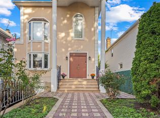 4557 157th St, Flushing, NY 11355