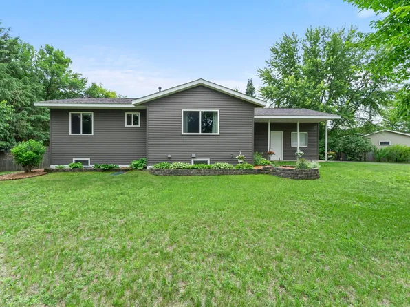 6071 Red Fox Run, North Branch, MN 55056