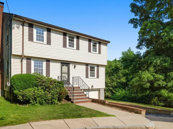 43 Bowditch Rd, Jamaica Plain, MA 02130