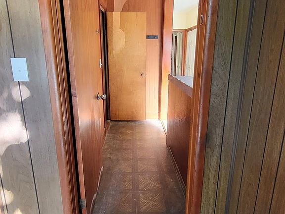 5th image of 290 4th Ave Floor 1