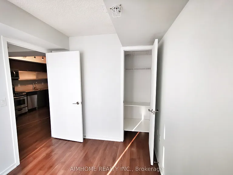 36 Lisgar St #2207E — Photo 5