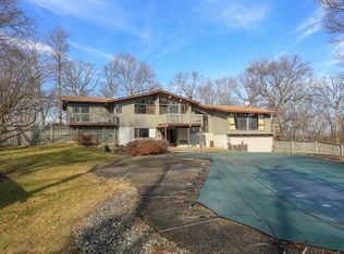 69 Valley Ln, Chappaqua, NY 10514