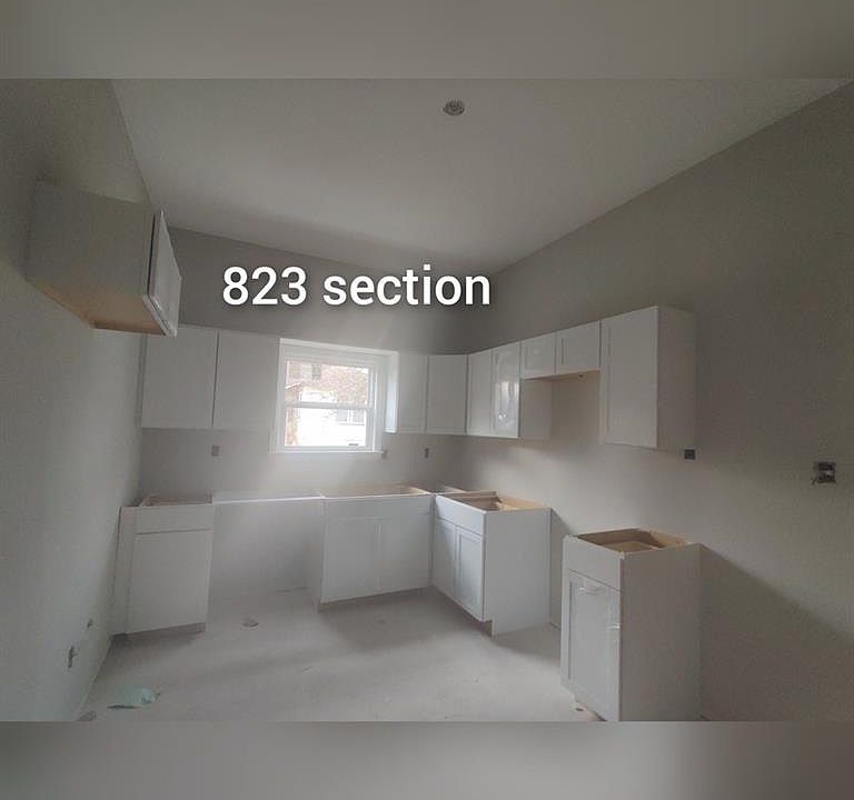 2nd image of 821 W Day St #823