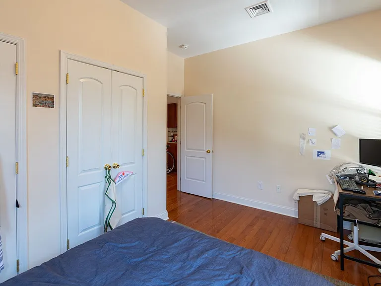 1841 Bainbridge Street — Photo 12