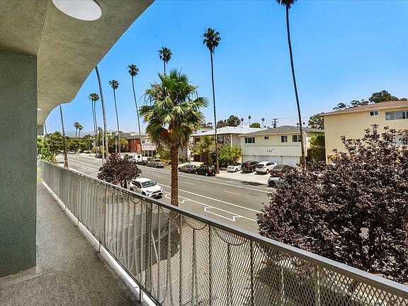 4th image of 934 6th St APT 5