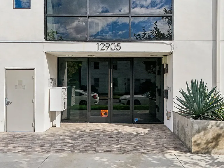12905 Landale Street — Photo 5