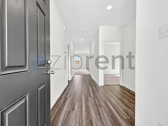 3rd image of 1317 Kennedy Rd