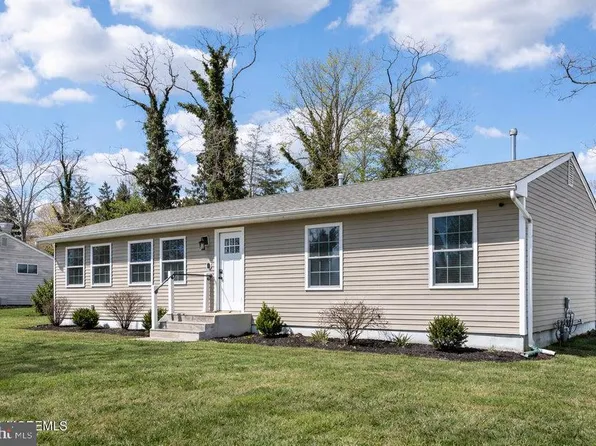 206 Cornelius St, Bayville, NJ 08721