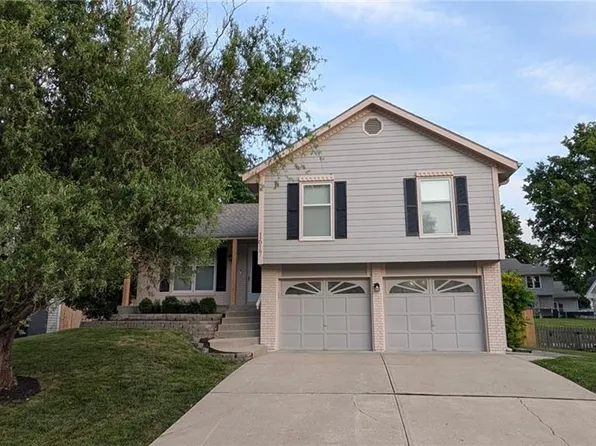 1617 Welleslay Ln, Liberty, MO 64068