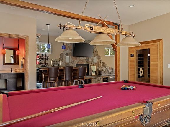 3rd image of 915 Trinity Dr