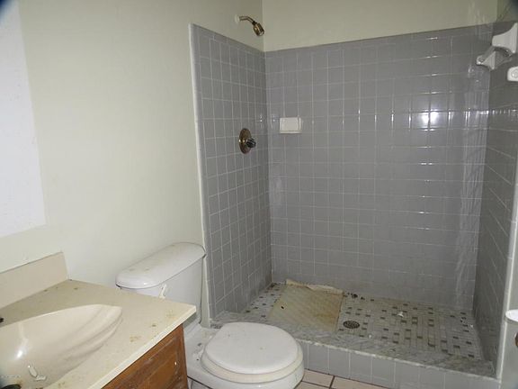 4th image of 1323C Independence Dr