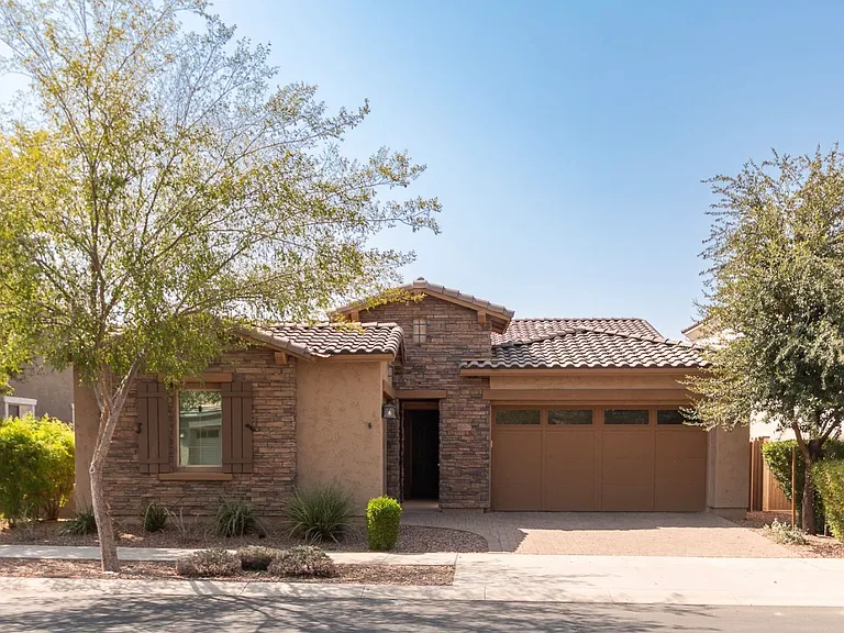 10317 E Catalyst Ave — Photo 1