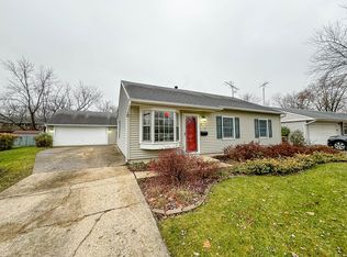 218 W Kennedy Dr, Streamwood, IL 60107