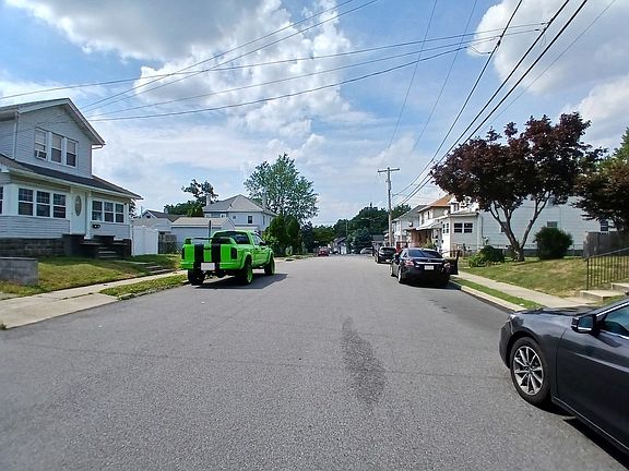 4th image of 1804 Huddell Ave