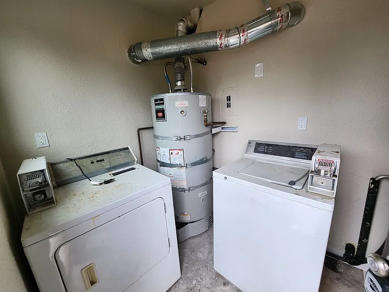 805 Sharmon Palms Ln #B — Photo 18