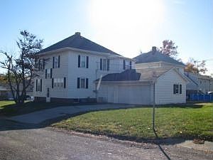 2nd image of 722N N Fillmore St