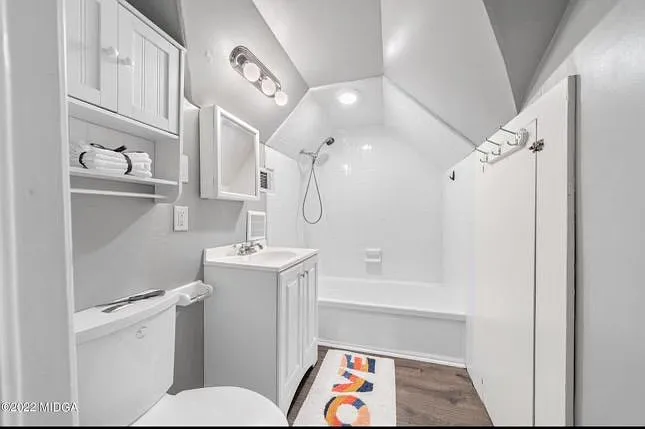 322 Pio Nono Ave — Photo 19