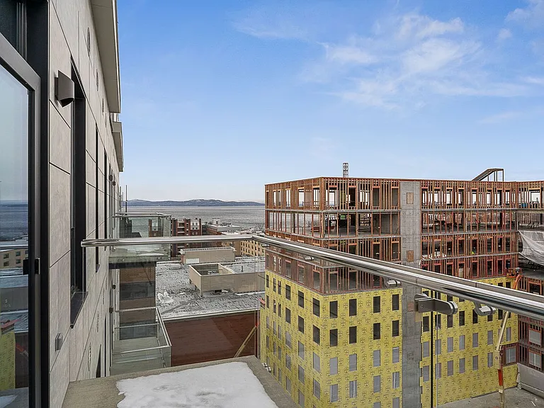 Bank Street Apartments at Burlington Square — Photo 20