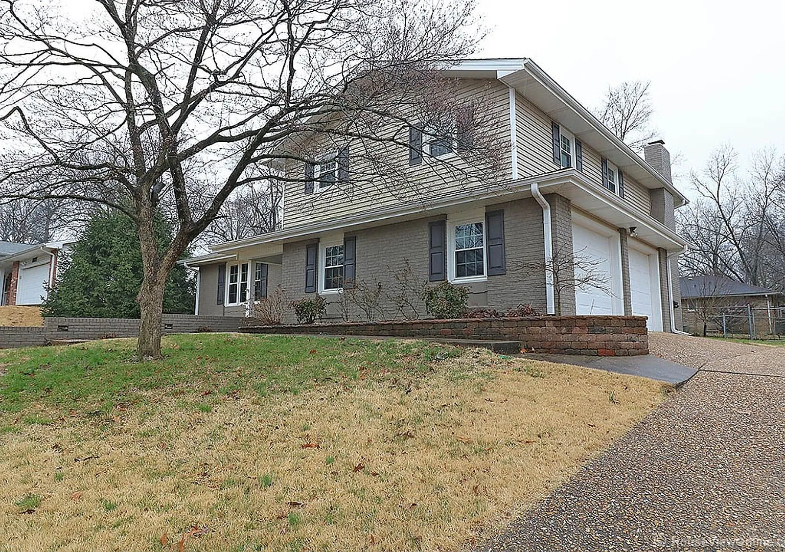 Spacious House In Cape Girardeau — Photo 2