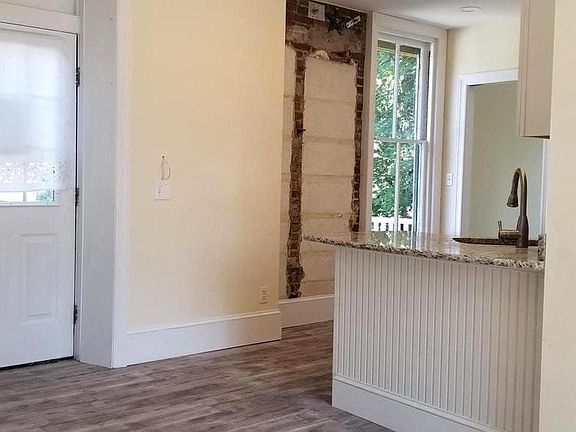 4th image of 42 River Dr Floor 2
