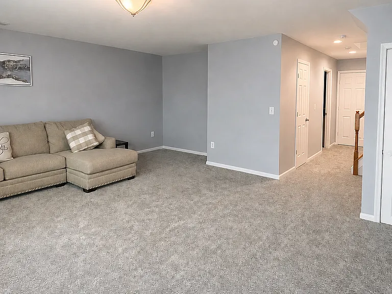 15676 Mendoza Ln — Photo 22