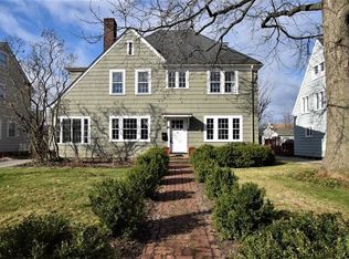 3284 Chadbourne Rd, Shaker Heights, OH 44120