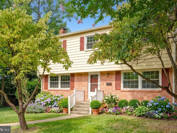 4 Burket Ct, Silver Spring, MD 20910