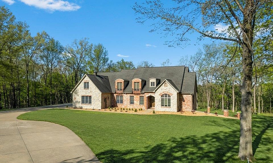 1st image of 182 Cornerstone Dr