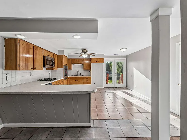 804 Pine St — Photo 11